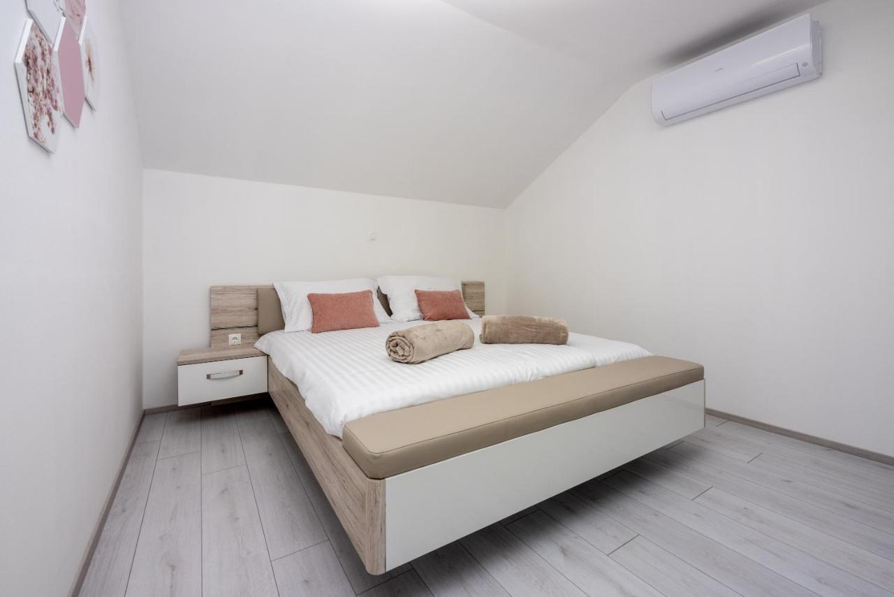Villa Antani With Heated Pool, Sauna & Jacuzzi Crikvenica Eksteriør billede