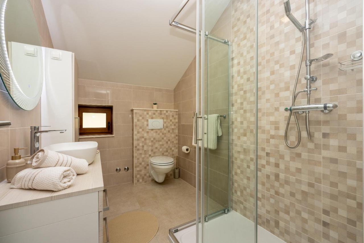 Villa Antani With Heated Pool, Sauna & Jacuzzi Crikvenica Eksteriør billede