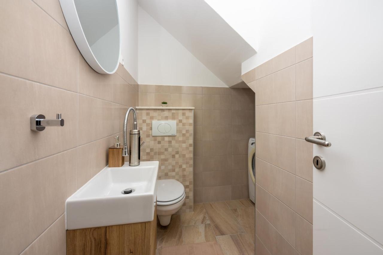 Villa Antani With Heated Pool, Sauna & Jacuzzi Crikvenica Eksteriør billede